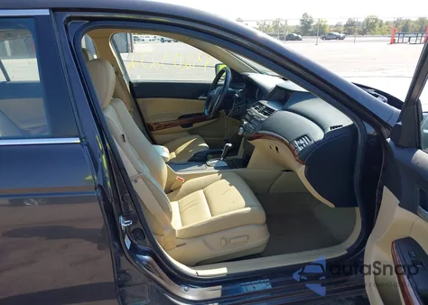 2011 Honda Accord 2.4 Ex-L from USA, damaged, VIN 1HGCP2F89BA055286